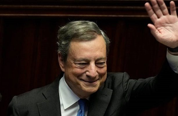 Mario Draghi, primer ministro italiano, renuncia a su cargo