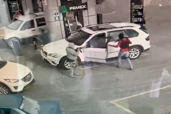 Captan presunto secuestro armado en gasolinera de Villagrán, Guanajuato #VIDEO