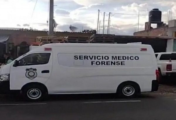 Hombres armados matan a tres personas en un local de comida en Morelos