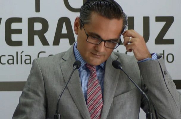 Dictan un año de prisión preventiva a Jorge Winckler, exfiscal de Veracruz