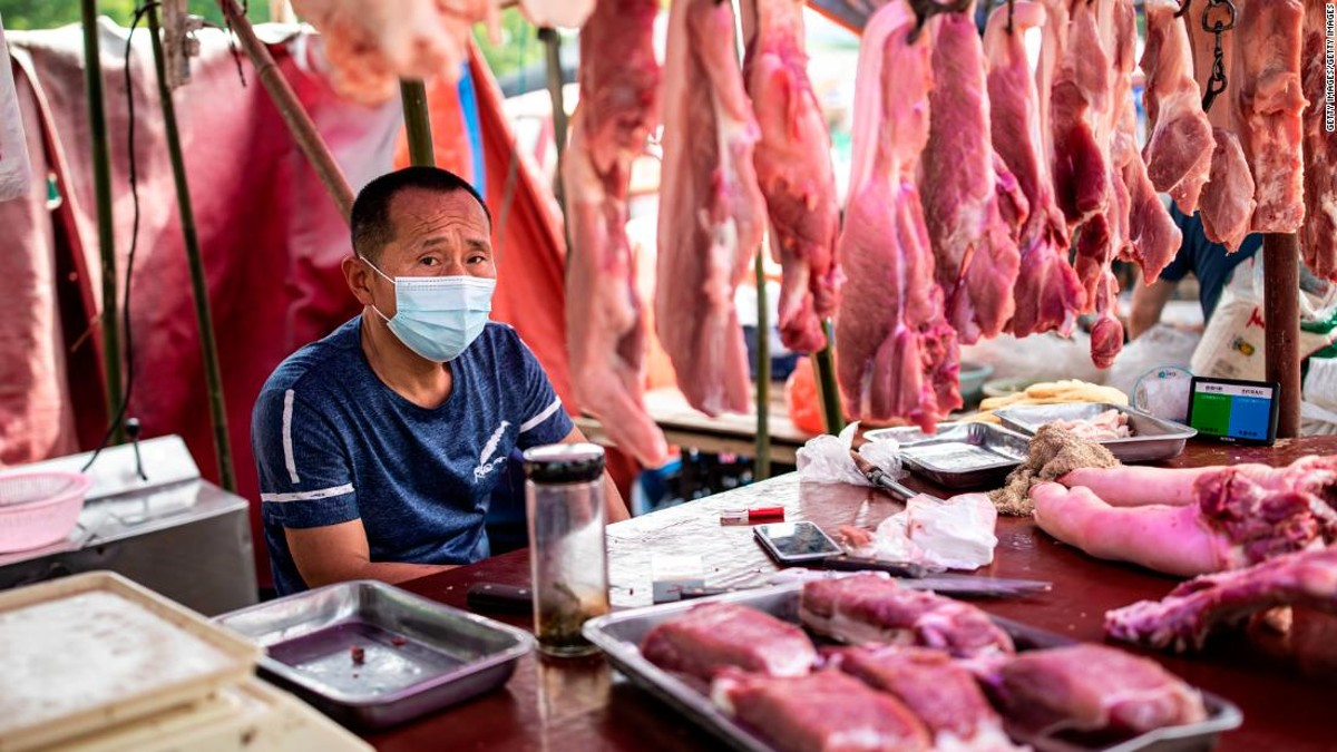 Mercado de Wuhan fue epicentro de la aparición del Covid-19, alertan nuevos estudios