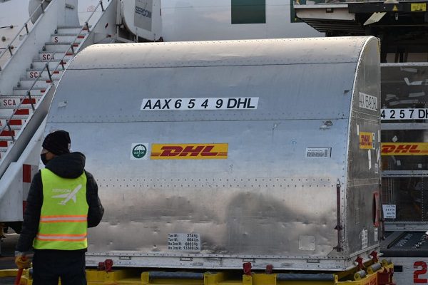 Arriba a México nuevo cargamento de vacunas pediátricas contra Covid-19