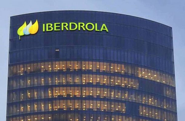 Juez rechaza revocar suspensión a Iberdrola por pago de más de 9 mil mdp