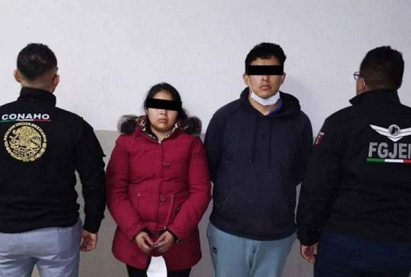 Detienen a madre y padrastro de niño tras muerte del menor tras golpiza