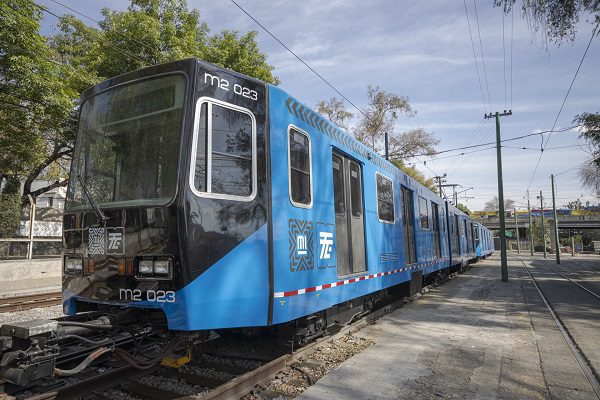 Gobierno CDMX anuncia compra de seis unidades para el Tren Ligero