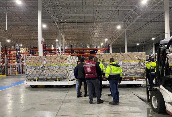 Llegan a México vacunas pediátricas contra Covid-19 donadas por Canadá