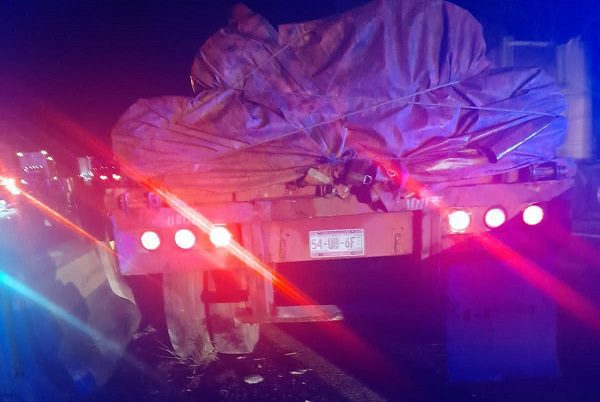 Policía frustra asalto a camión en la México-Querétaro y abate a ladrón