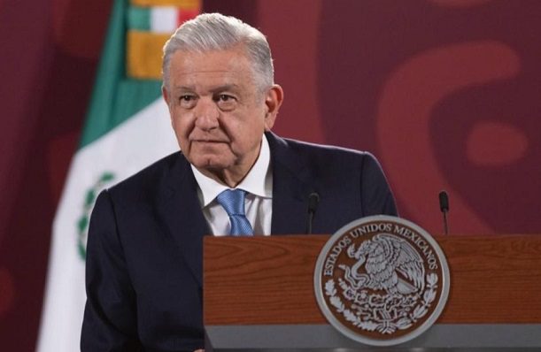 AMLO defiende la encuesta como método de elección en Morena