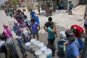Activistas consiguen amparo contra cortes de agua en Nuevo León