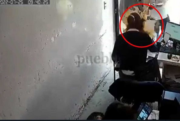 Alcalde destituye a su esposa de DIF en Tlaxcala por agresión a mujer