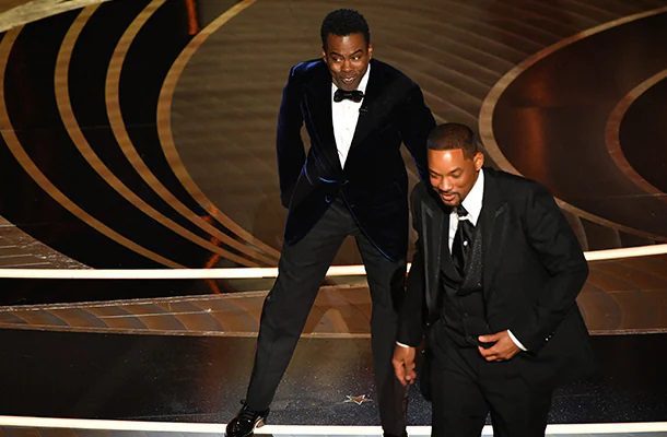 Will Smith se disculpa con Chris Rock por bofetada en gala de los Óscar #VIDEO