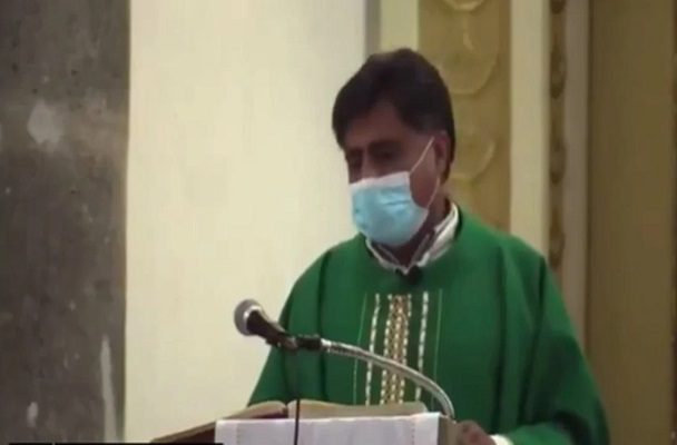 "Cosas del demonio", dice sacerdote en Puebla sobre comunidad LGTBI #VIDEO