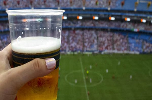 Senado tiene listo predictamen para regular venta de alcohol en estadios