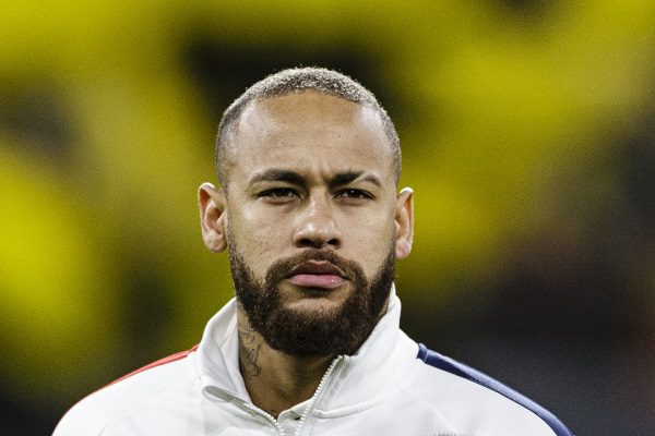 Neymar no podrá ser detenido por evasión fiscal en Brasil