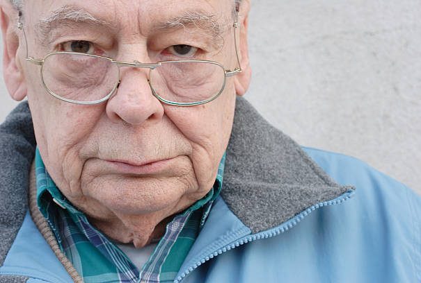 ¿Está bien referirse a todas las personas mayores como ’abuelos’?