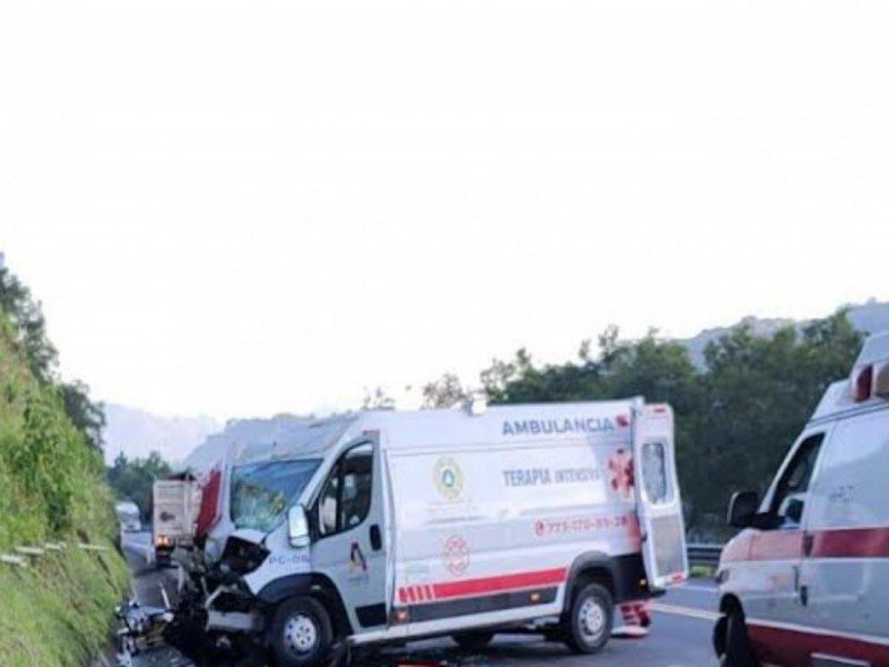 Accidente automovilístico en la carretera federal México- Tuxpan