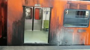 Se incendia vagón de la Línea 9 del Metro de la CDMX #VIDEO