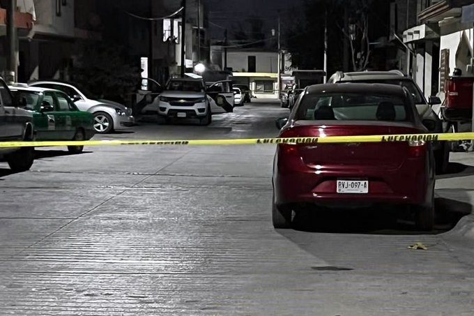 Matan a joven repartidor de comida afuera de su casa en Nuevo León