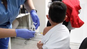 Fiscalía de Oaxaca investiga muerte de niño tras recibir vacuna contra Covid-19
