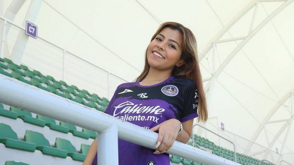 Victoria Rojo, ex jugadora de Mazatlán, en Onlyfans