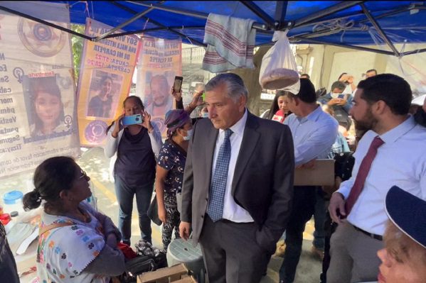 "Yo tampoco confío en ustedes": secretario de Gobernación a madre de desaparecida