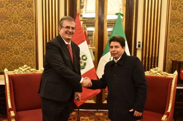 Ebrard se reunió con el presidente de Perú para fortalecer comercio con México