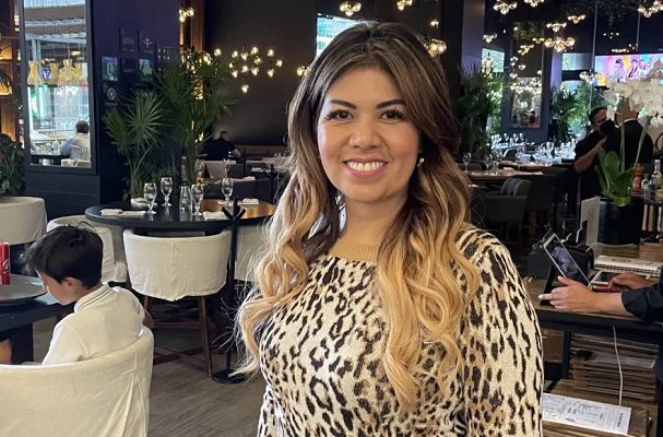 Diputada se toma foto en Sonora Grill y asegura que nadie la discriminó