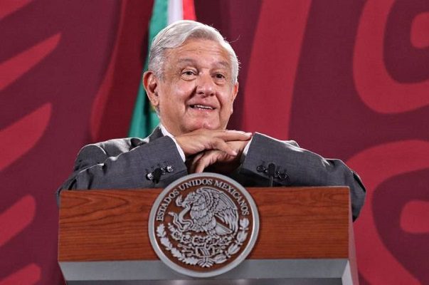 AMLO pide a instalar 2 mil 500 antenas para llevar internet a todo el país