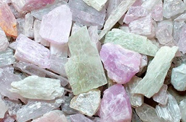 AMLO anuncia que México priorizará el uso litio para la industria automotriz