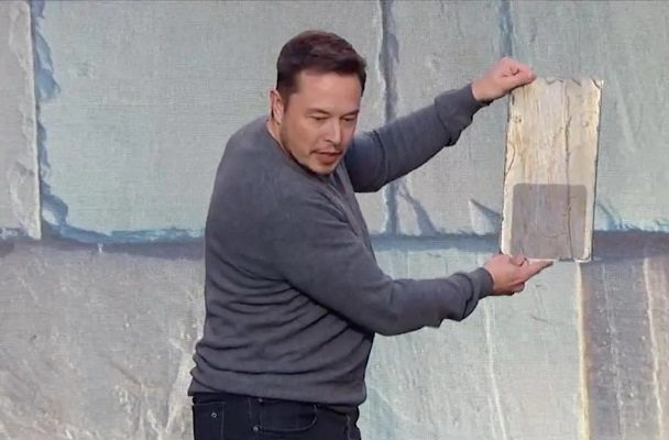 Elon Musk acusa a Twitter de fraude en el acuerdo de compra