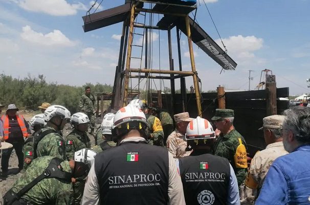 Protección Civil “esperamos" tener noticias mañana sobre mina derrumbada de Coahuila