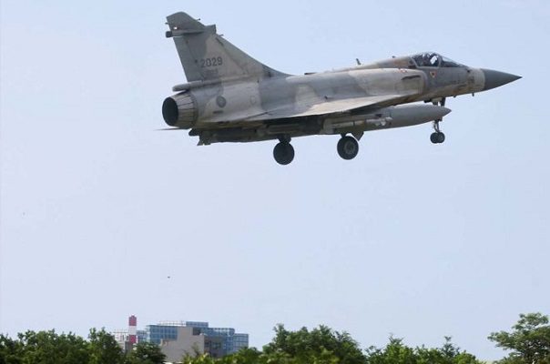 Taiwán responde a China y realizará ejercicios militares en la isla