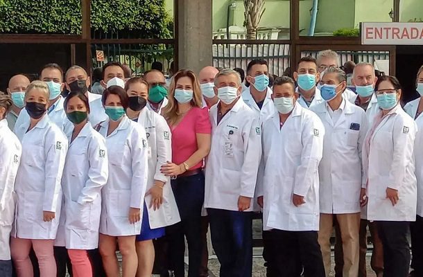 AMLO tacha de “infame” cuestionar llegada de médicos especialistas cubanos