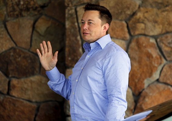Elon Musk vende acciones de Tesla por casi 7 mil mdd