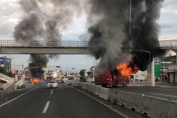 Alfaro informa que hay 5 detenidos por narcobloqueos en Guadalajara