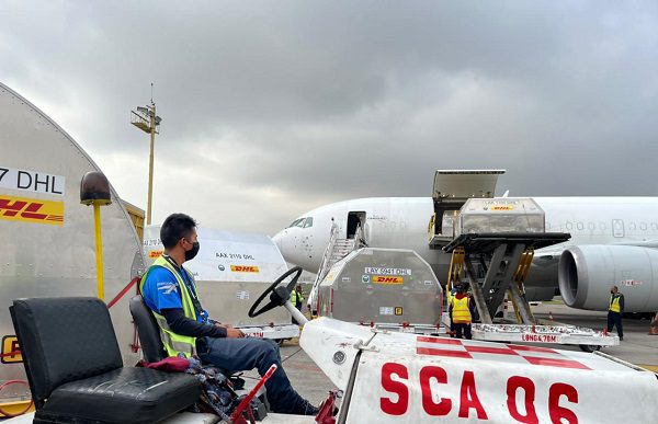 Arriba a México segundo embarque de vacunas contra Covid-19 donadas por Corea del Sur