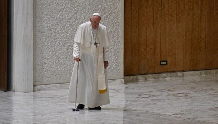 El Papa Francisco se reúne con grupo de personas transgénero