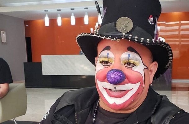 Cantante se suma a denuncias contra ‘Platanito’ por acoso y hostigamientos laboral