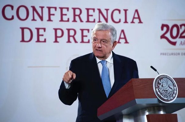 AMLO plantea que soldados y marinos sigan en las calles después de 2024