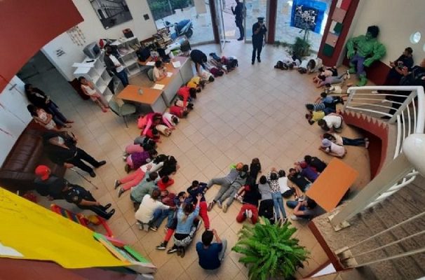 Niños en Zacatecas aprenden en curso de verano qué hacer durante una balacera