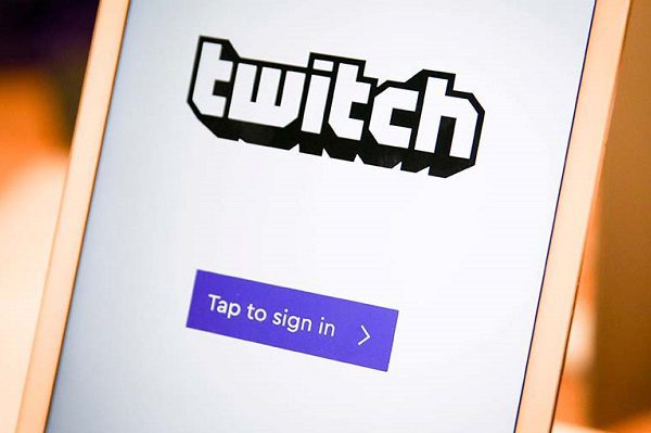 Rusia multa a Twitch de difundir “fake news” sobre la invasión a Ucrania