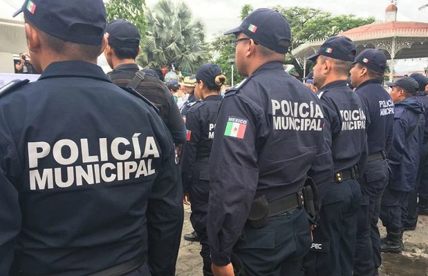 Separan del cargo a policías por golpear a periodistas en Celaya