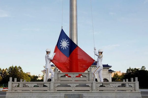 China y Taiwán continúan con maniobras militares en ambiente de tensión