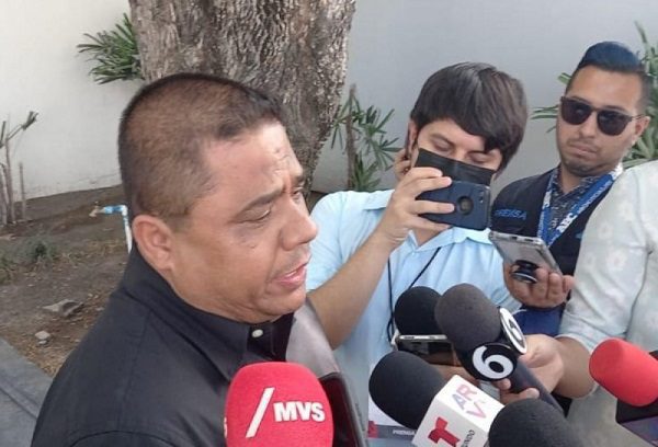 Padre de Debanhi no descarta trata de personas en el caso de su hija