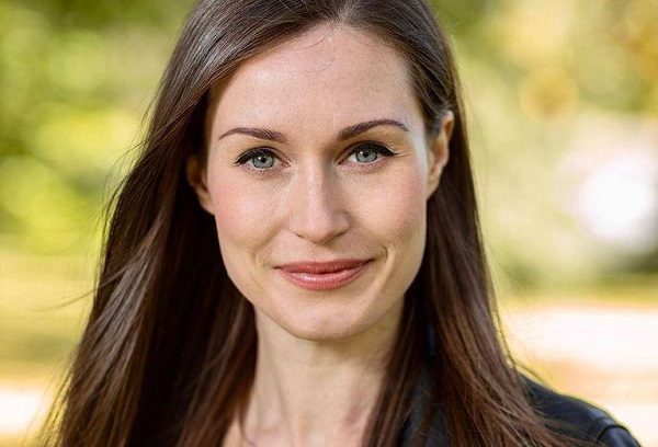 Critican a primera ministra de Finlandia por acudir a fiesta durante confinamiento #VIDEO