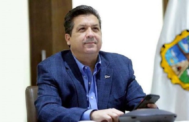 Cabeza de Vaca anuncia que denunciará a funcionarios que buscaron vincularlo a proceso
