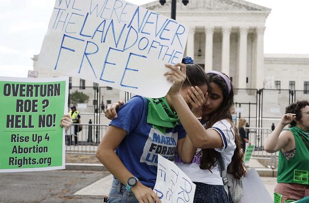 Corte en Florida niega aborto a adolescente de 16 años por no ser "suficientemente madura"