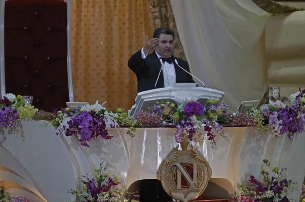 Trasladan al líder de La Luz del Mundo a una cárcel estatal de California