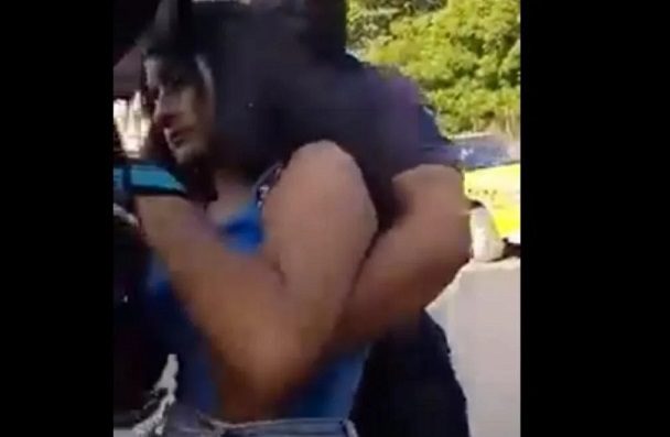 Caen 3 policías por la muerte de Abigail Hay en Oaxaca