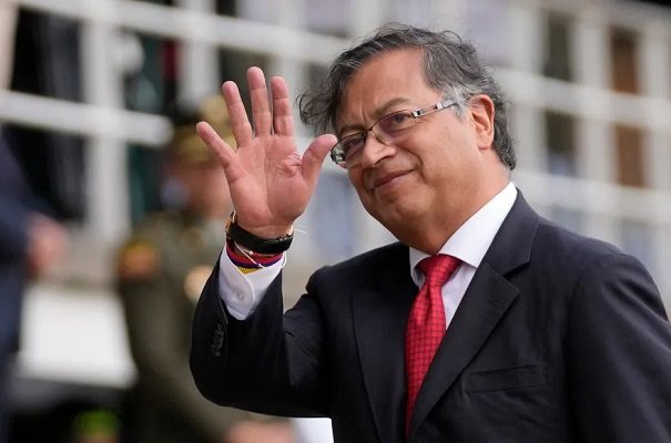 Grupo armado dispara contra comitiva de seguridad de Gustavo Petro